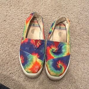 Toms tie dye slip ons size 9.5